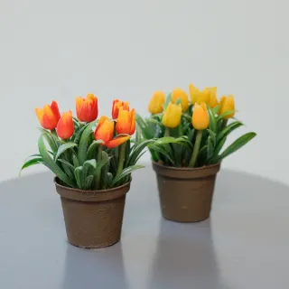 【靚白家居】鬱金香盆景 人造盆栽 (人造花 仿真花 花禮 裝飾花 桌面盆栽 室內佈置 居家裝飾 假花 人造植物)