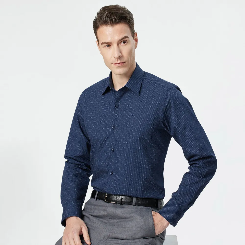 【pierre cardin 皮爾卡登】男襯衫 合身版純棉親膚帥氣顯瘦印花長袖襯衫_黑藍色(23971-39)
