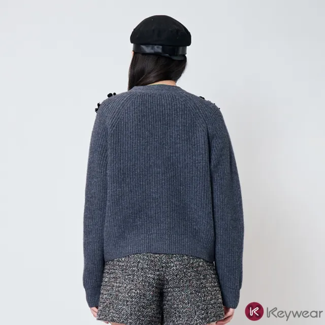 【KeyWear 奇威名品】時尚縫珠花片羊毛針織外套