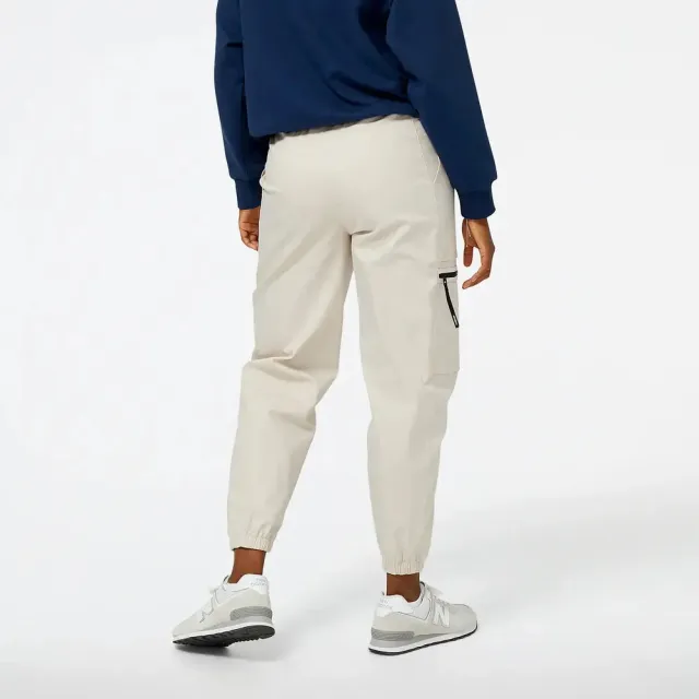 【NEW BALANCE】NB 抽繩 速乾 直筒長褲 女性 米色 口袋 WP31506TWF