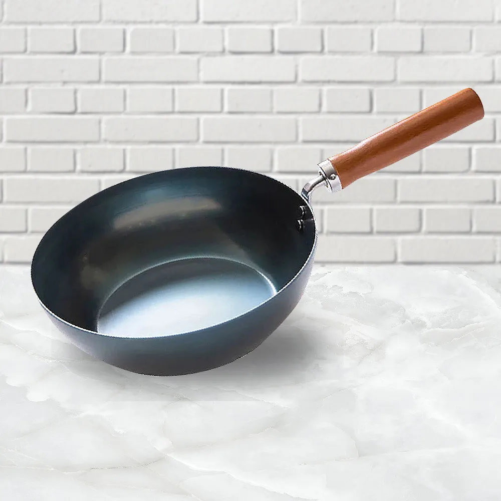 【藤田金屬】日本製INITIAL職人深型鐵炒鍋 24cm(IH爐可用鍋 湯鍋 深鍋 萬用鍋 不挑爐具 無塗層 深煎鍋)