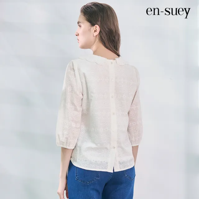 【en-suey 銀穗】圓弧領片蕾絲繡花上衣-女