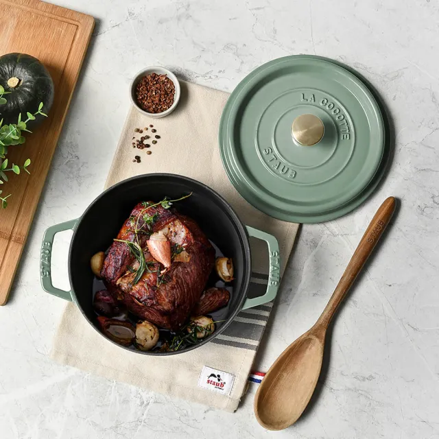 STAUB 鍋 18cm STAUB】圓形琺瑯鑄鐵鍋18cm-顏色任選/新舊包裝隨機出貨(德國雙人牌集團