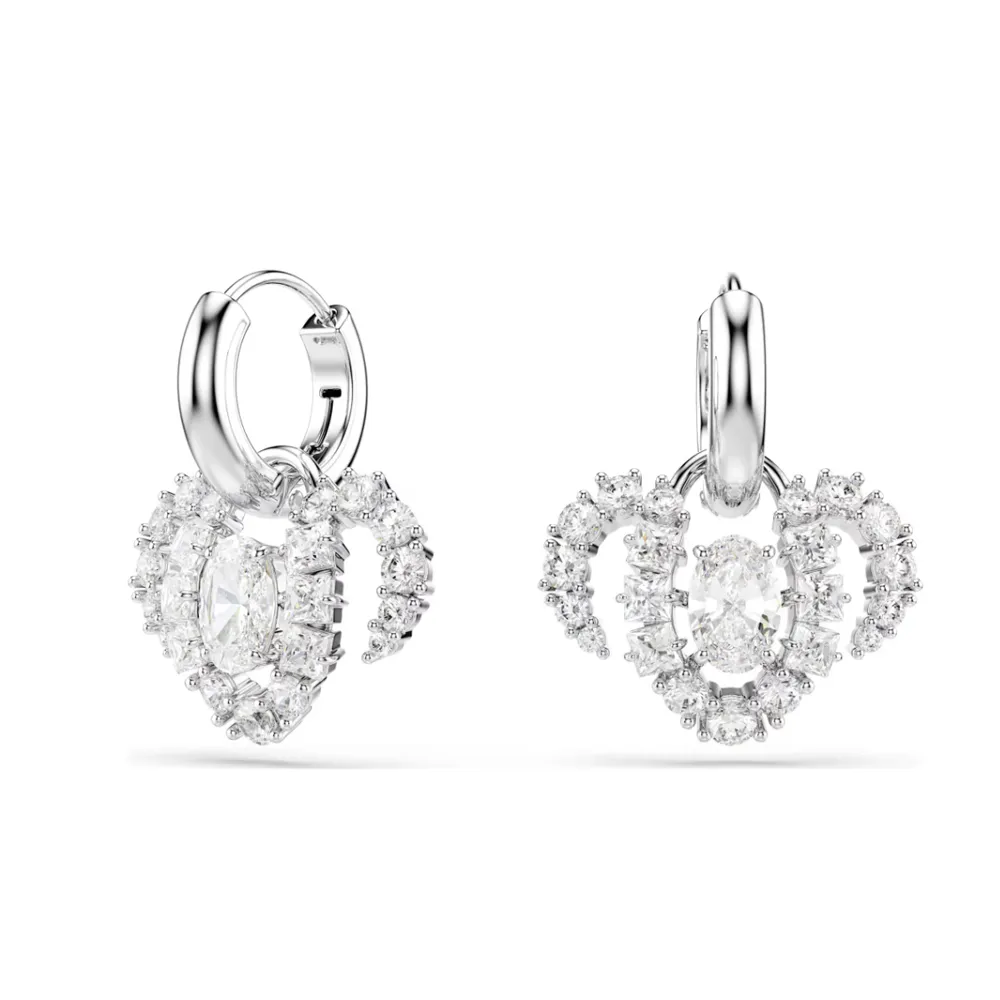 【SWAROVSKI 施華洛世奇】官方直營 十二生肖- 羊年水滴型耳環 混合式切割 白色 鍍白金色 | 5753325
