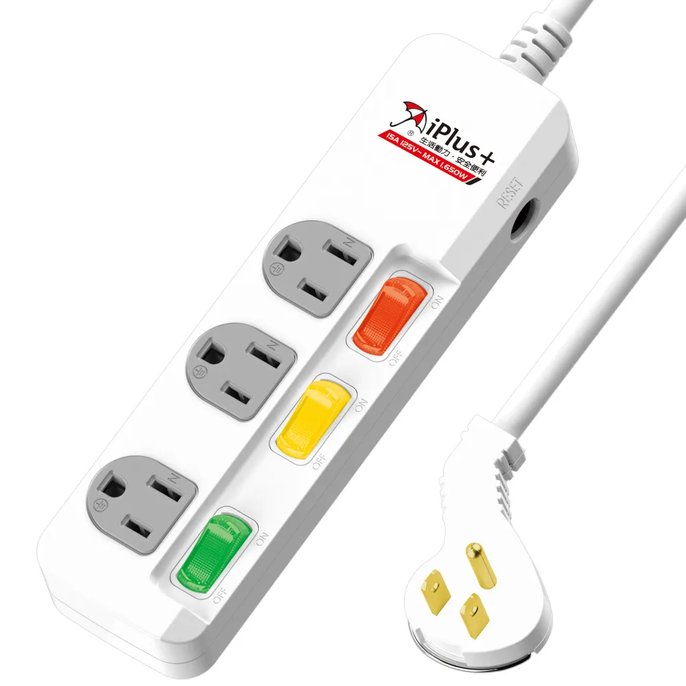 【iPlus+ 保護傘】3開3插防火抗雷擊扁插延長線4.5m(PU-3335.台灣製)