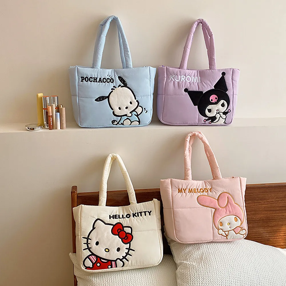 【SANRIO 三麗鷗】羽絨布可愛大頭像造型大容量手提袋單肩手提托特包-酷洛米/美樂蒂/帕洽狗