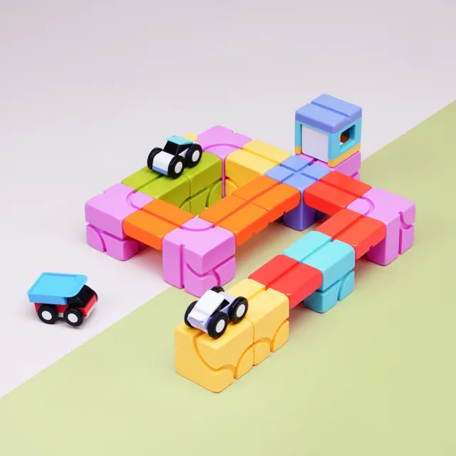【Qbi 塊樂方程式】輕巧隨行組＋偵探學院空間解謎桌遊組(桌遊/STEAM/磁力片/磁力積木/玩具車/軌道玩具)