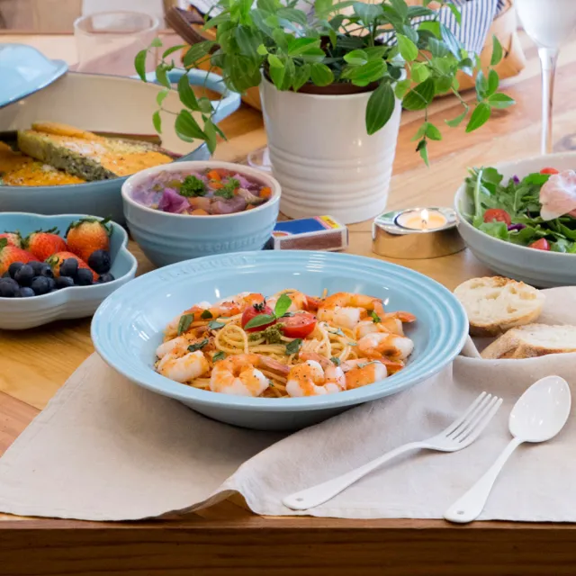 【Le Creuset】瓷器東京款義麵盤25cm(極光午夜藍/藍鈴紫 2色選1)