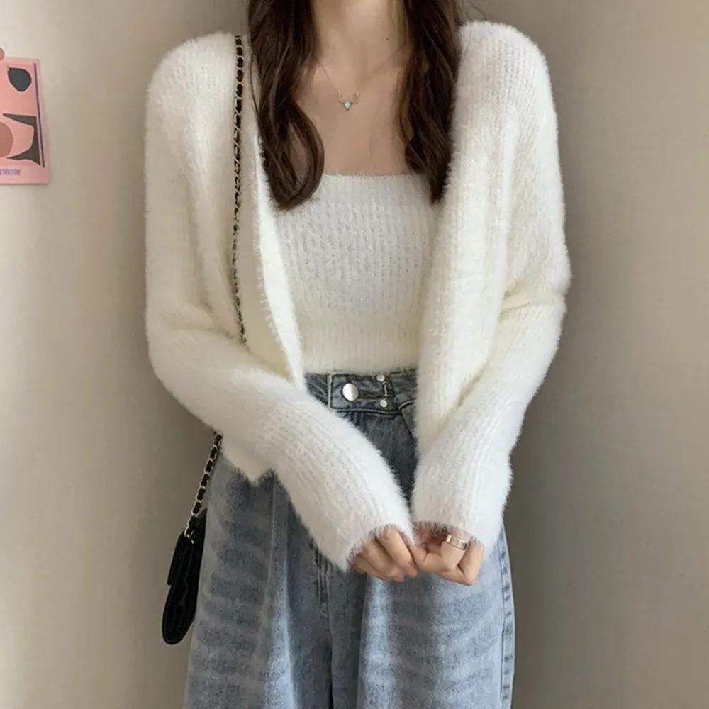 【D.studio】韓版氣質飄飄柔軟毛毛背心+毛毛外套(套裝上衣女裝衣服小可愛短版上衣針織上衣 J234)