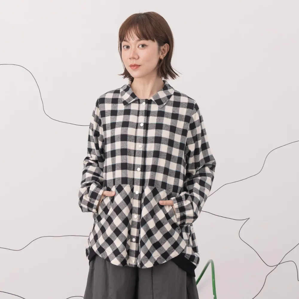 【MOSS CLUB】圓弧下襬格紋變化四合釦襯衫(藍 黑)