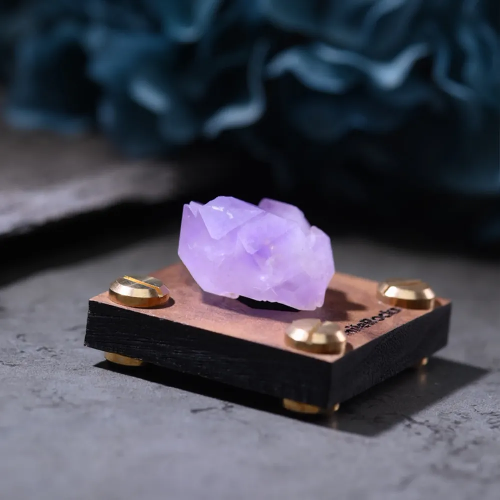 【SmileRocks 石麥】紫羅蘭紫水晶簇 No.104540271(附SmilePad 4.5X4.5底板)