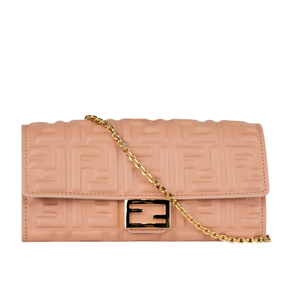 【FENDI 芬迪】FF Logo壓紋小羊皮鍊帶WOC(粉紅色)