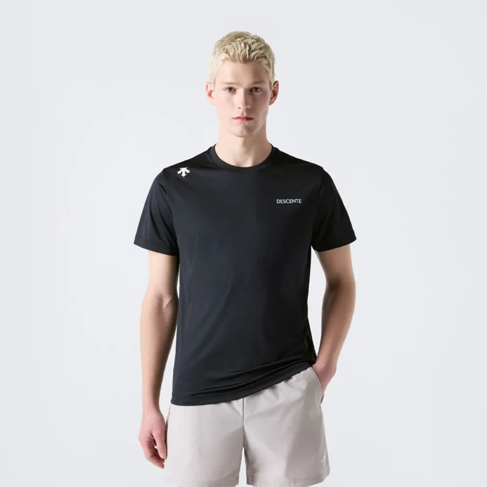 【DESCENTE】短袖上衣 男 快排 ESSENTIAL SHORT-SLEEVE T-SHIRT 黑 SR323RTS77-BLK0