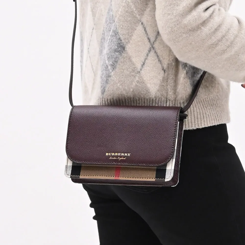 【BURBERRY 巴寶莉】英系經典棉麻格紋拼接手機多卡零錢晚宴包斜背包(酒紅)