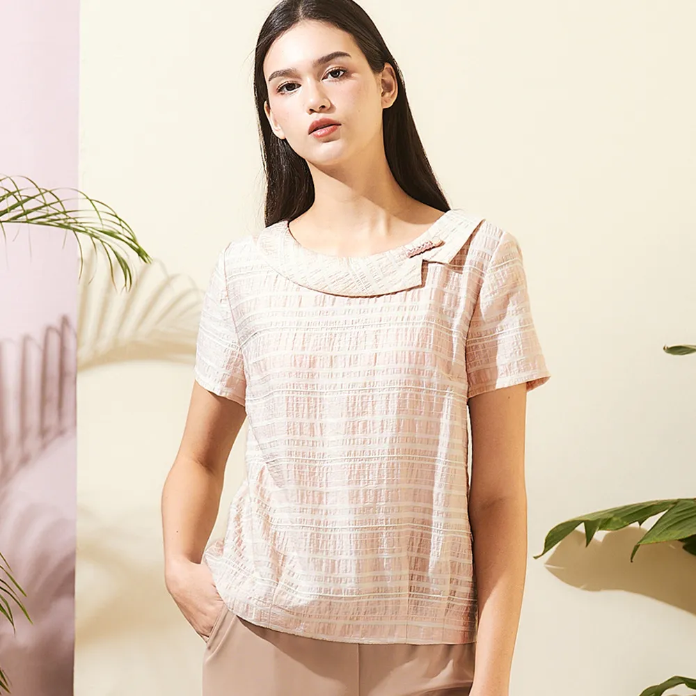 【TOWN’WEAR 棠葳】天絲棉橫紋翻領上衣(中大尺碼/女上衣/女上著/棉質/短袖/鑽飾/氣質)