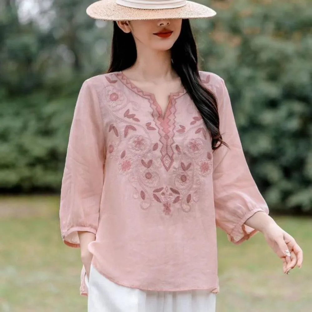 【AKARA】新穎民族風刺繡雕花七分袖上衣 中大尺碼 M-3XL