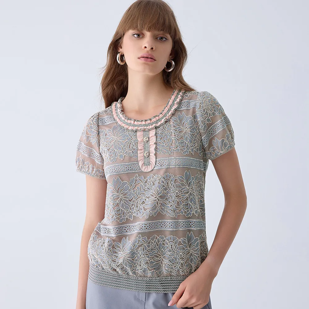 【ILEY 伊蕾】撞色荷葉蕾絲網紗上衣(粉色；M-XL；1242011846)