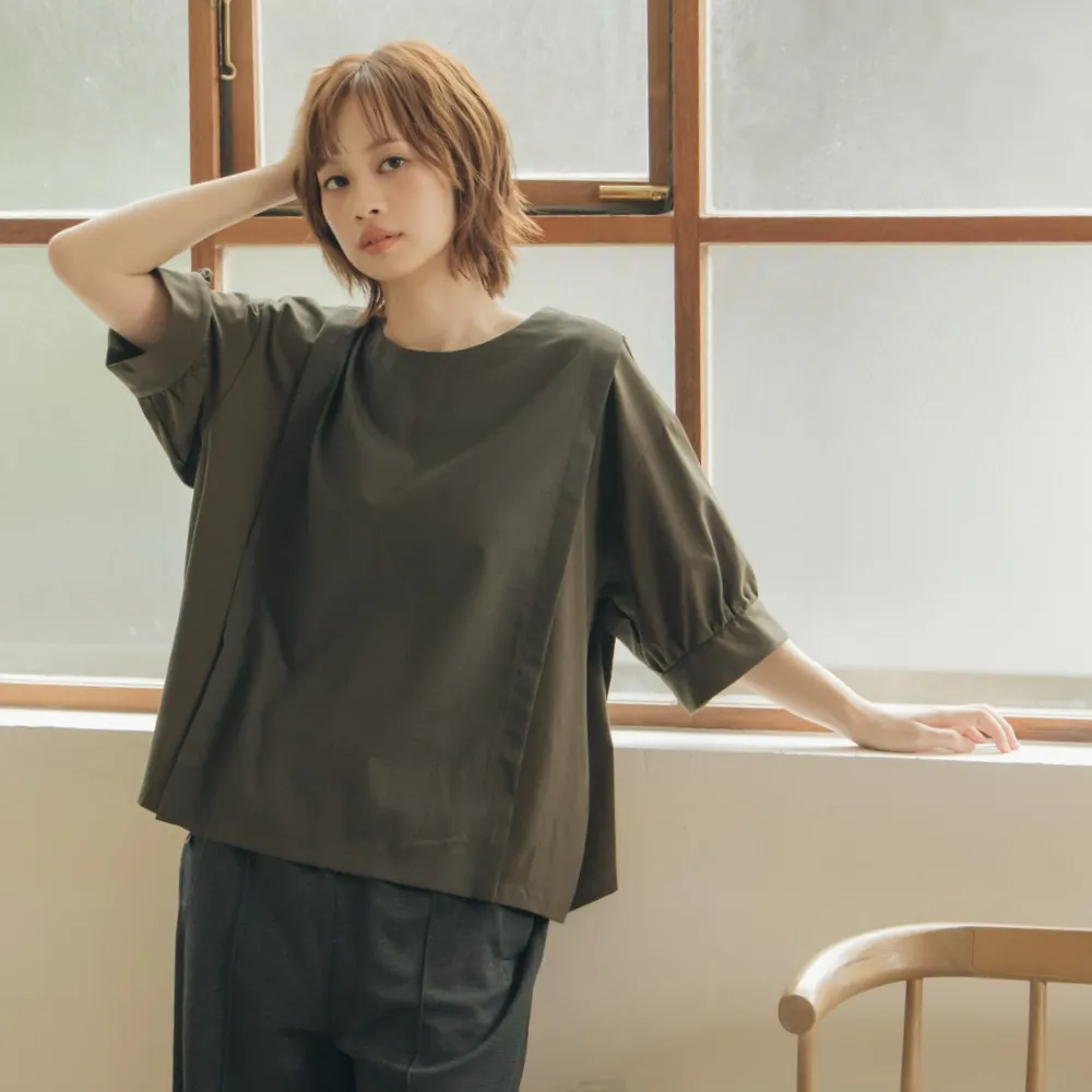【MOSS CLUB】異材質拼接泡袖圓領上衣(綠 咖)