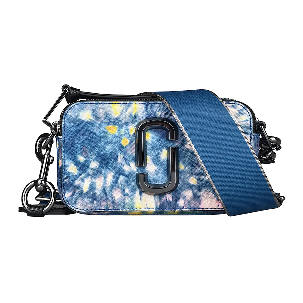 【MARC JACOBS】MARC JACOBS SNAPSHOT黑字LOGO水彩紮染設計防刮牛皮雙拉鍊斜背相機包(水彩藍)