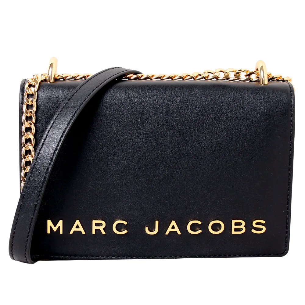 【MARC JACOBS】金色LOGO質感皮革掀蓋式斜背包(黑)